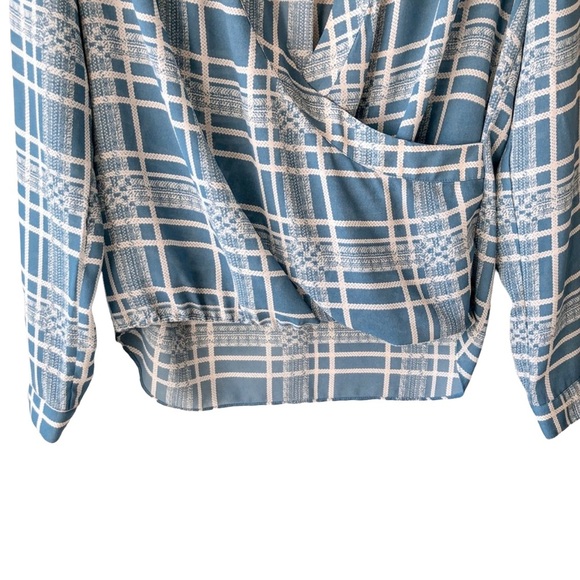 Cabi Sheer V Neck Blouse Windowpane Plaid Long Sleeve Blue Size XS Career Casual - Picture 4 of 8